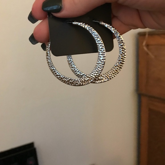 9 pairs of earrings 60$!! - Picture 4 of 8